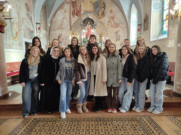 Duhovne vježbe za djevojke na temu  "Slobodni za slobodu" održane u Ludbregu 